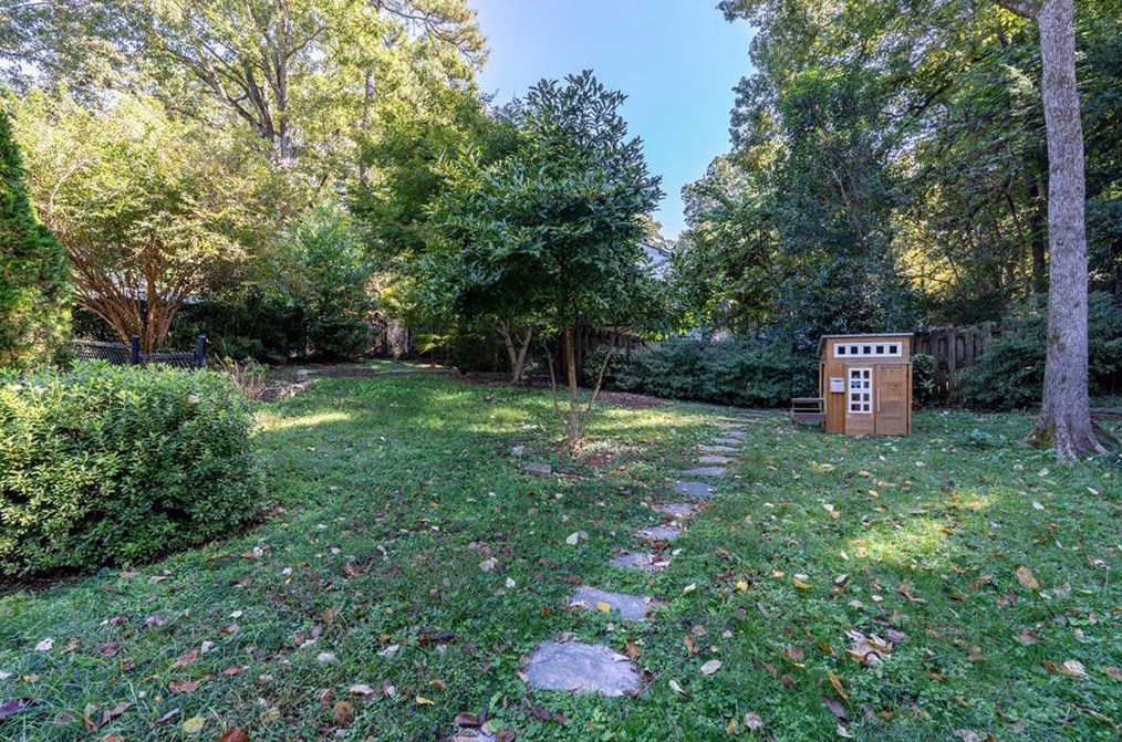 158 Parkwood Rd, Decatur GA  30030-2812 exterior