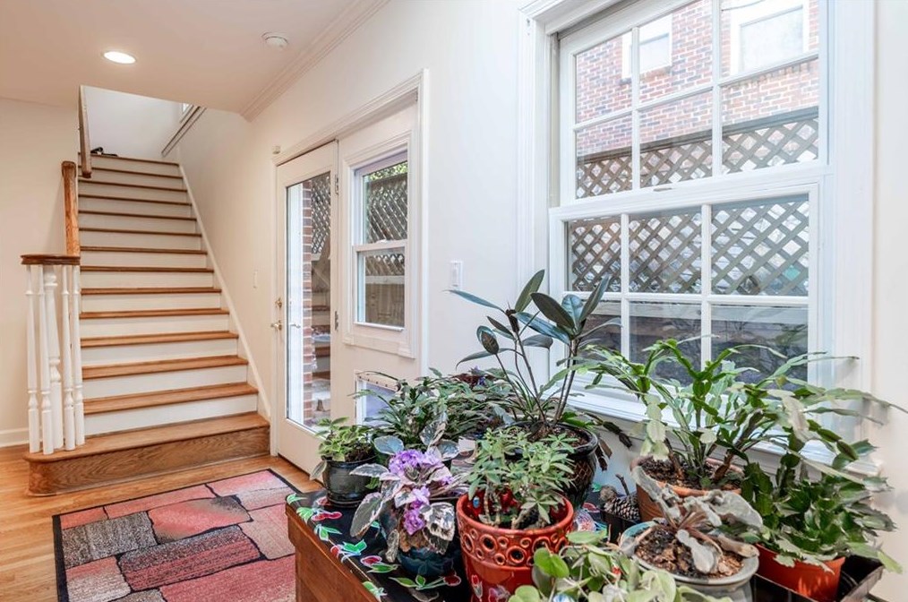 158 Parkwood Rd, Decatur GA  30030-2812 exterior