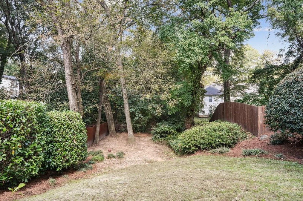 975 Seaboard Ave, Atlanta GA  30318-3046 exterior