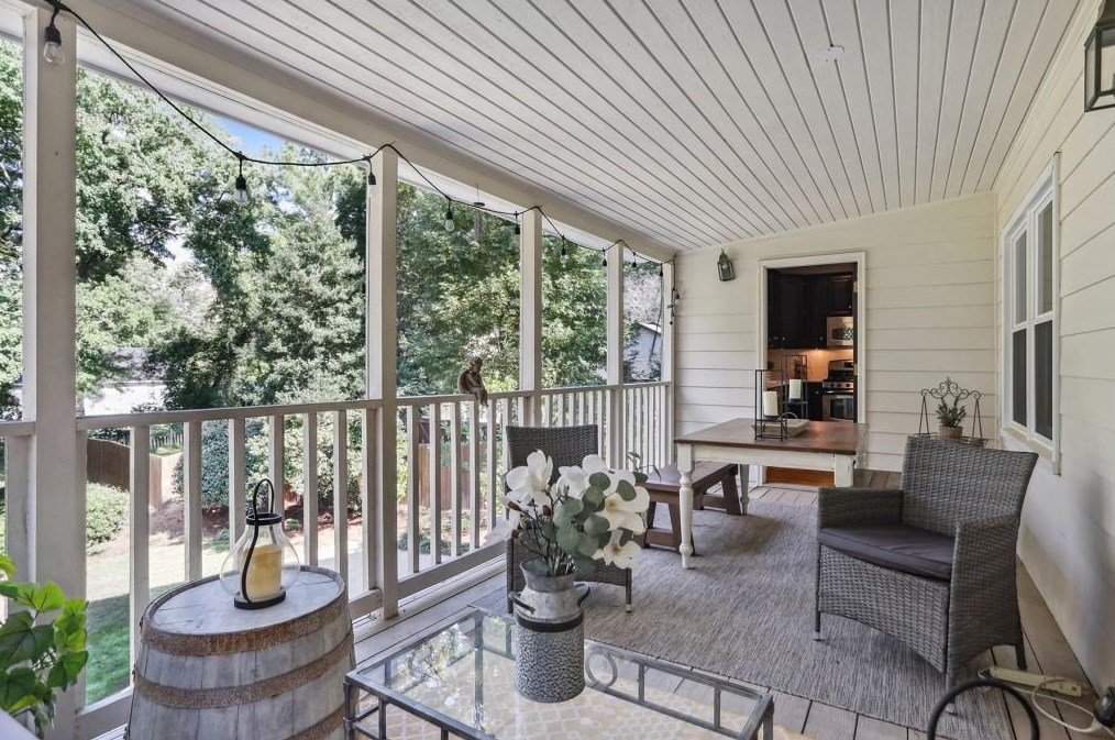 975 Seaboard Ave, Atlanta GA  30318-3046 exterior