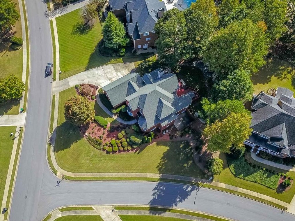 245 Bentwater Dr, Acworth GA  30101-8565 exterior