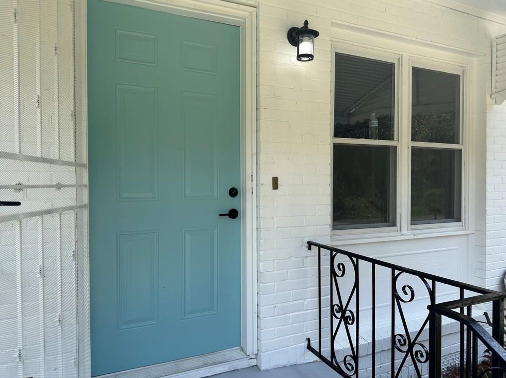 2148 Westover Dr, Atlanta GA  30344-1122 exterior