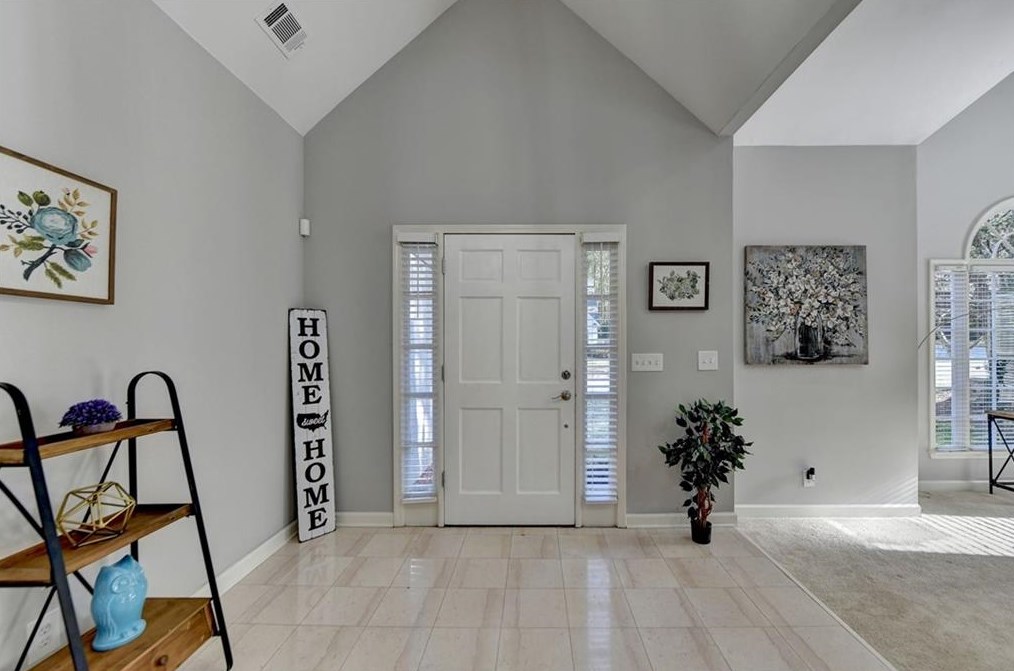 4800 Haydens Walk Dr, Alpharetta GA  30022-7176 exterior