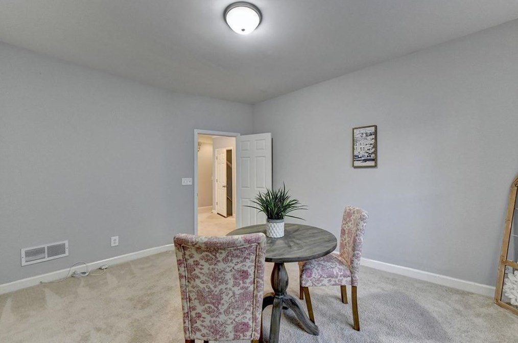 4800 Haydens Walk Dr, Alpharetta GA  30022-7176 exterior