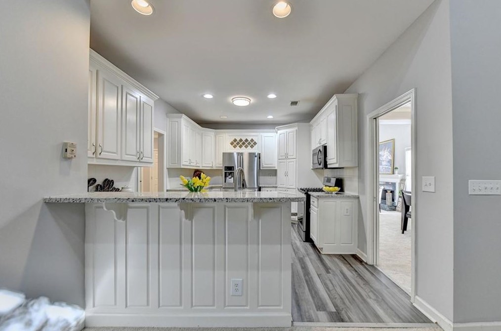 4800 Haydens Walk Dr, Alpharetta GA  30022-7176 exterior