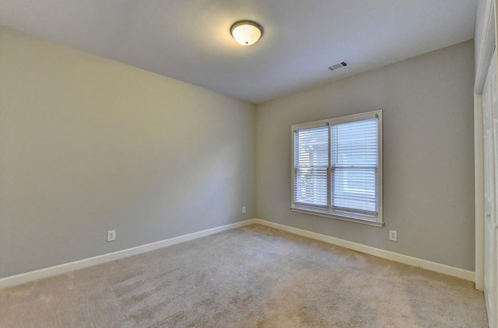 4800 Haydens Walk Dr, Alpharetta GA  30022-7176 exterior