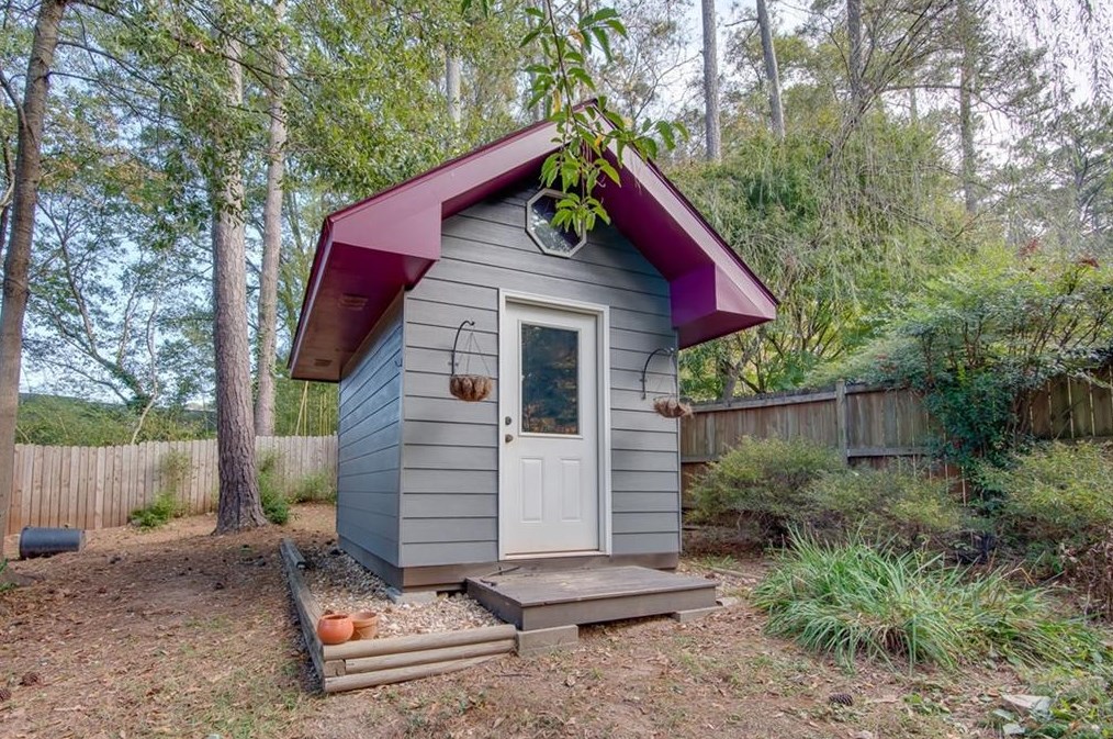 3042 Vine Cir, Decatur GA  30033-5135 exterior