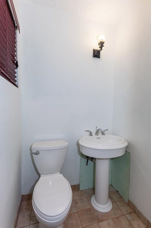 3042 Vine Cir, Decatur GA  30033-5135 exterior