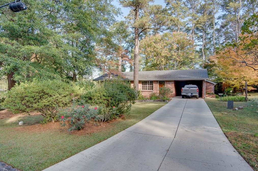 3042 Vine Cir, Decatur GA  30033-5135 exterior