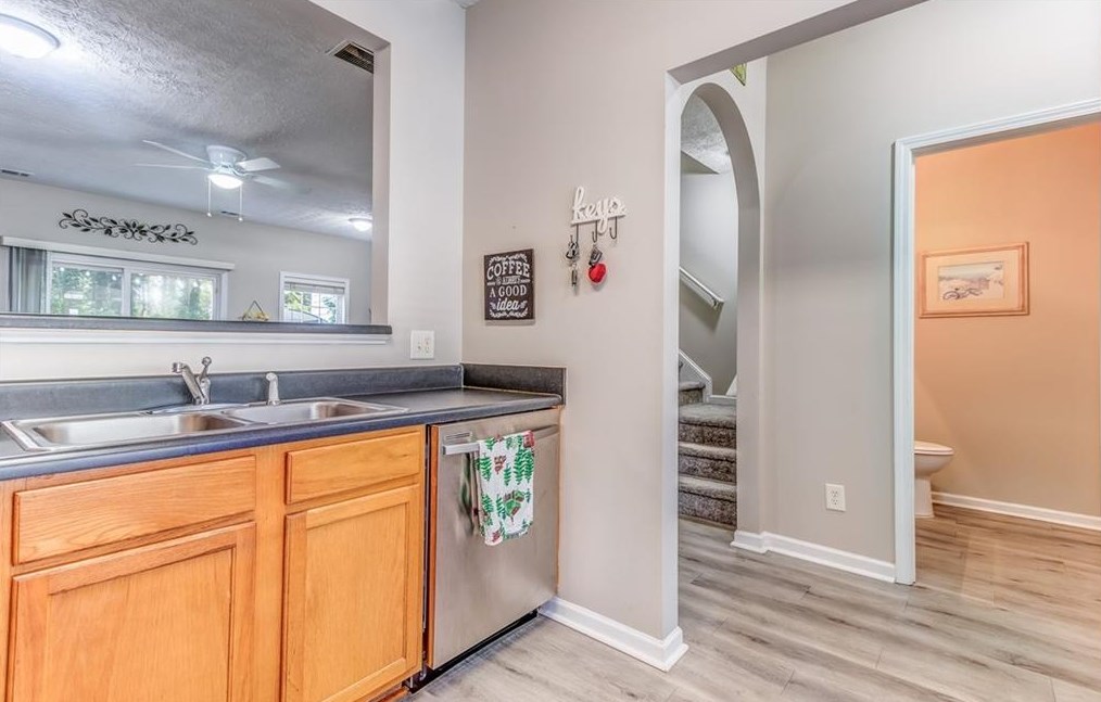 2033 Austin Park Cir, Decatur GA  30032-5197 exterior