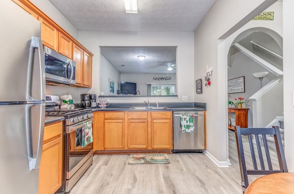 2033 Austin Park Cir, Decatur GA  30032-5197 exterior