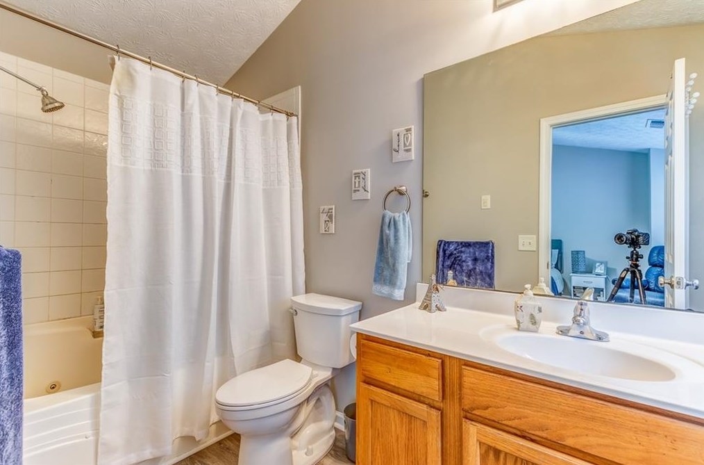 2033 Austin Park Cir, Decatur GA  30032-5197 exterior