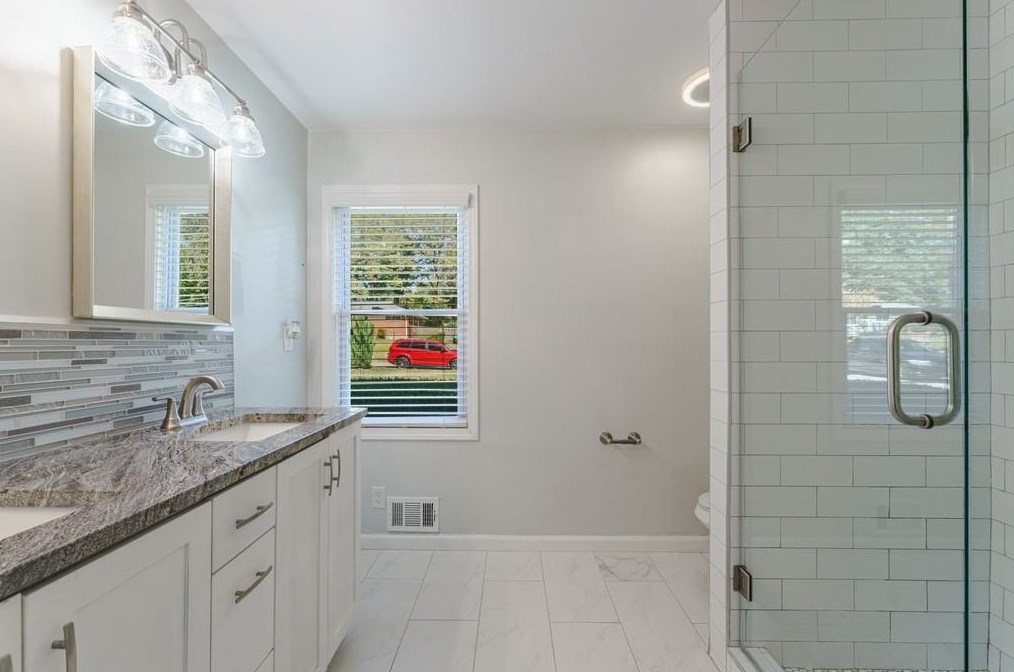 3251 Bobolink Dr, Decatur GA  30032-3708 exterior