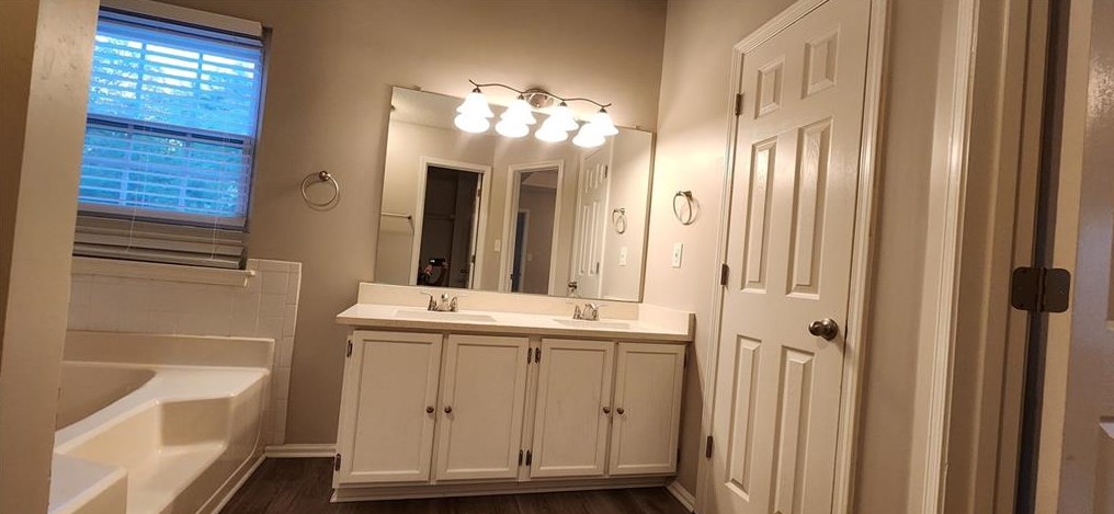 2952 Woody Ct, Decatur GA  30034-6913 exterior