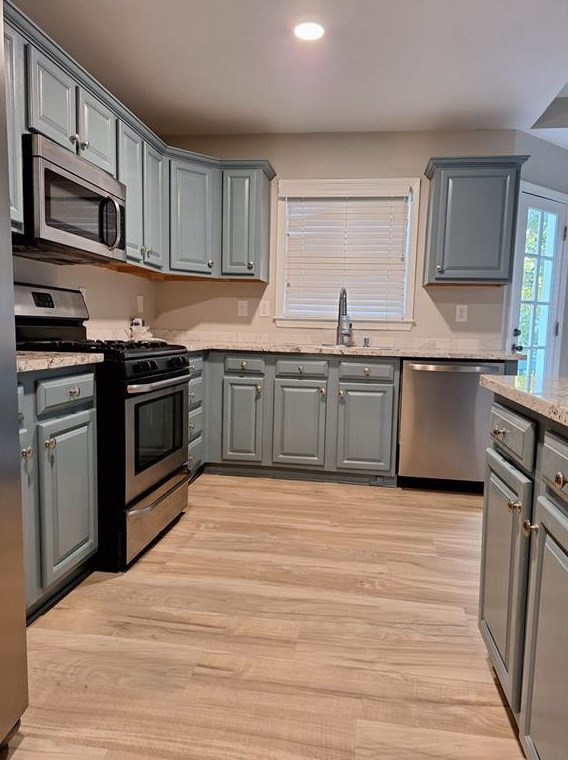 3860 Brookview Pt, Decatur GA  30034-5719 exterior