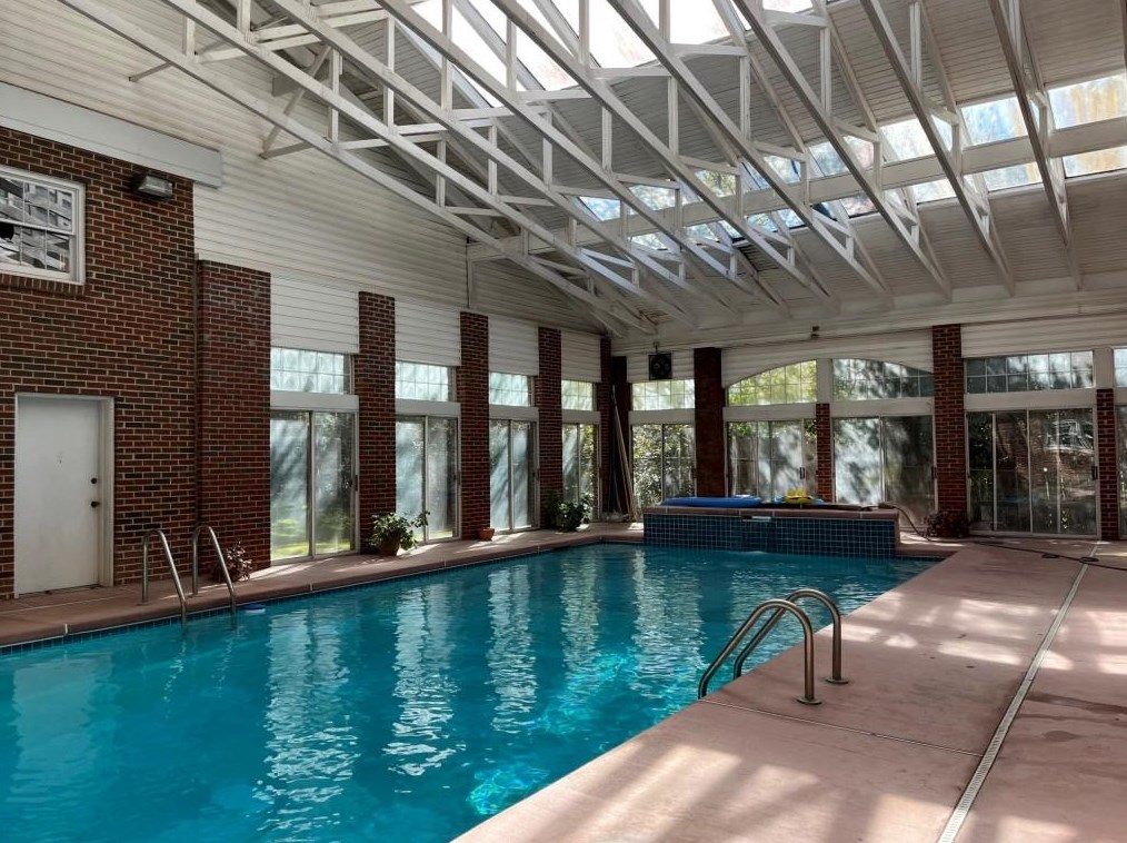 4395 Woodland Brook Dr, Atlanta GA  30339-4811 exterior