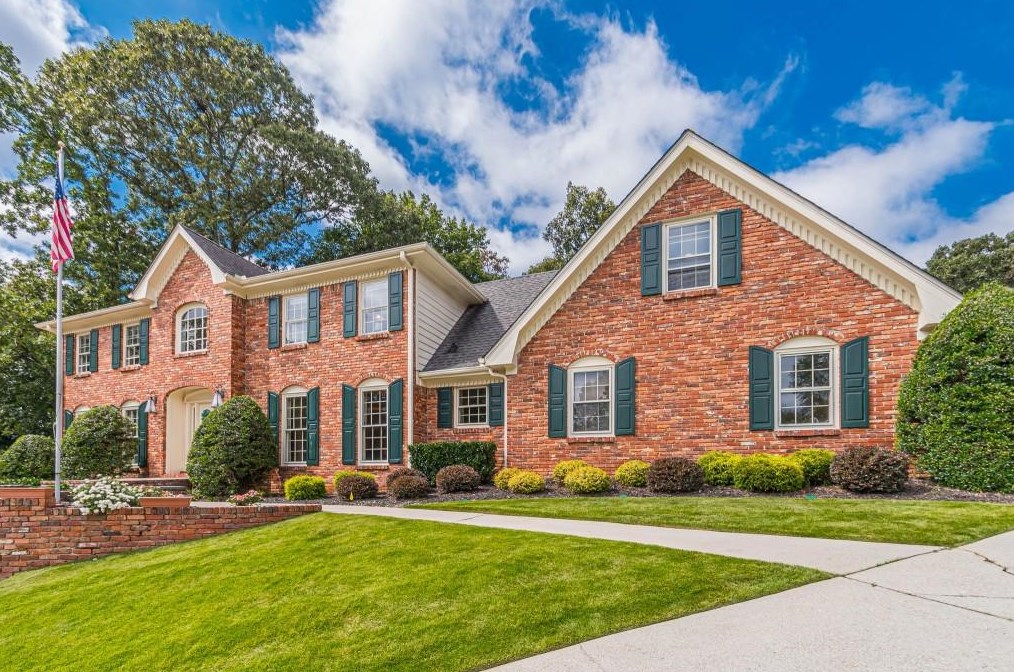 5581 Stapleton Dr, Atlanta GA  30338-2919 exterior