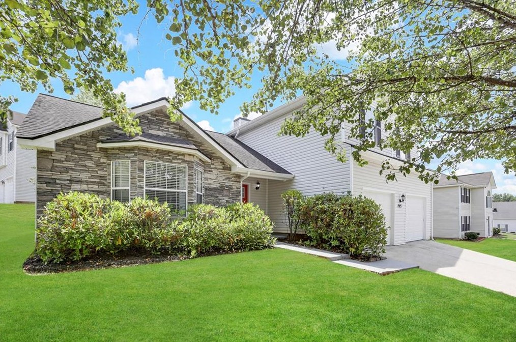 2185 Hidden Creek Dr, Decatur GA  30035-3615 exterior