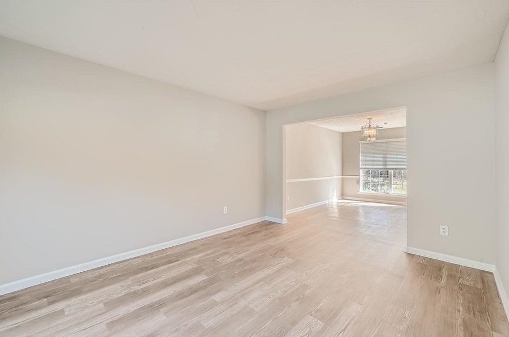 1720 Stoneoak Cir, Lawrenceville GA  30043-5676 exterior