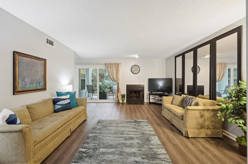 4023 Whitehall Way, Alpharetta GA  30004-3866 exterior