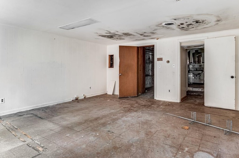 3488 Tuxedo Rd, Atlanta GA  30305-1051 exterior
