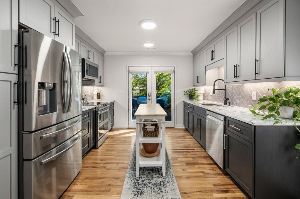 1919 Windemere Dr, Atlanta GA  30324-4919 exterior