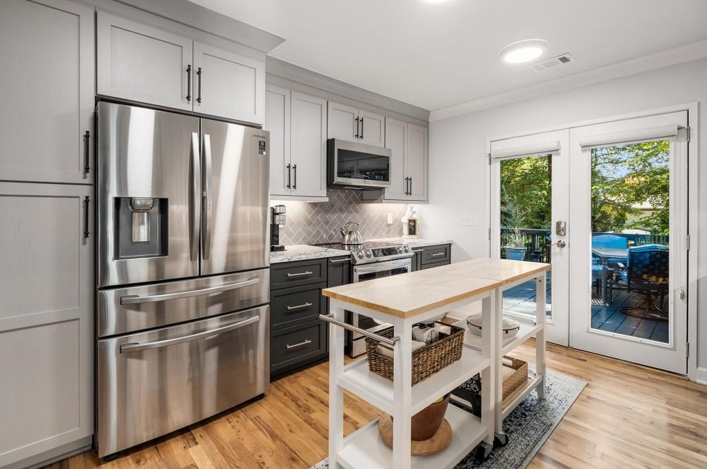 1919 Windemere Dr, Atlanta GA  30324-4919 exterior