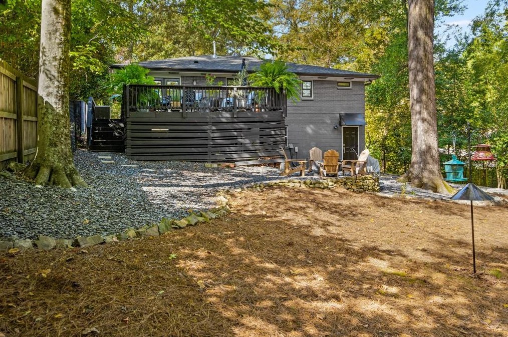 1919 Windemere Dr, Atlanta GA  30324-4919 exterior