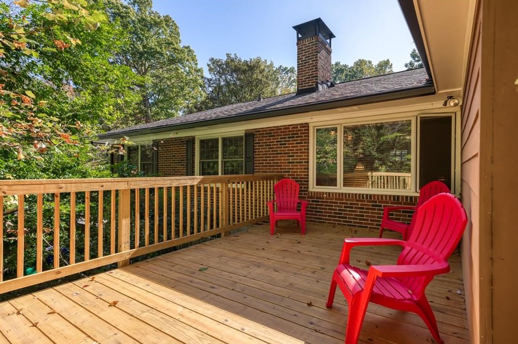 2138 Azalea Cir, Decatur GA  30033-2641 exterior