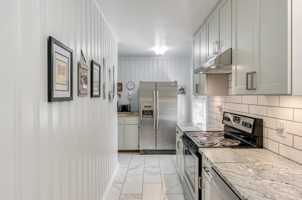 2138 Azalea Cir, Decatur GA  30033-2641 exterior