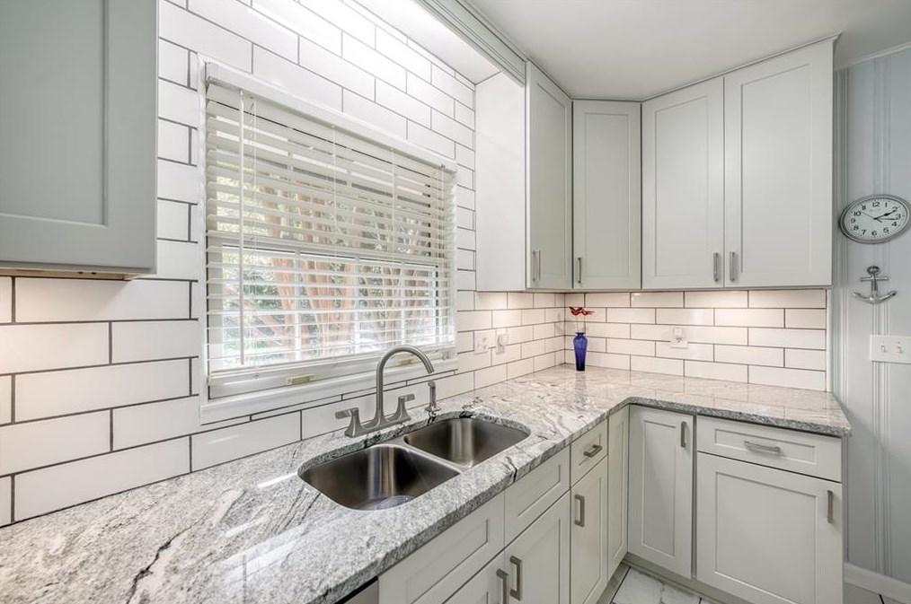 2138 Azalea Cir, Decatur GA  30033-2641 exterior