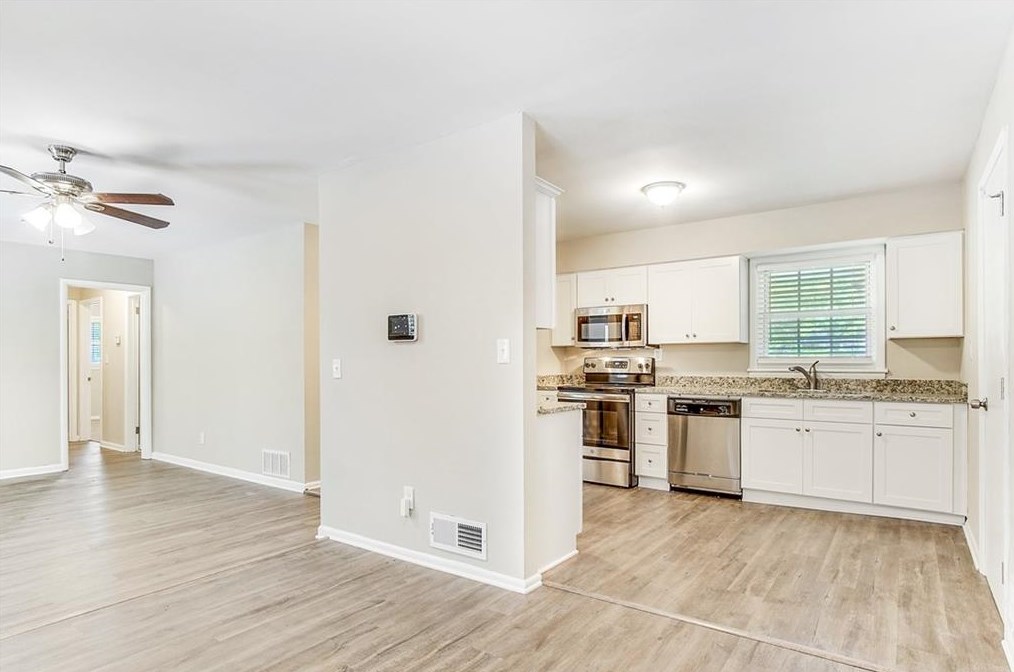 3647 Brookcrest Cir, Decatur GA  30032-3804 exterior