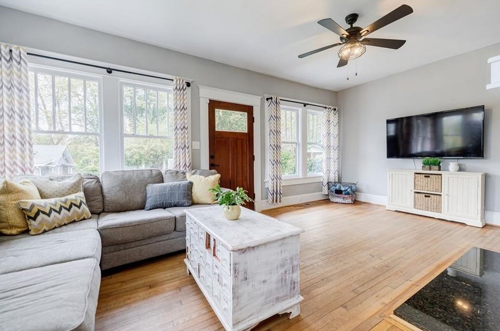 1570 Olympian Way, Atlanta GA  30310-2478 exterior