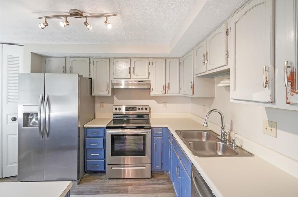 2847 Royal Path Ct, Decatur GA  30030-4184 exterior