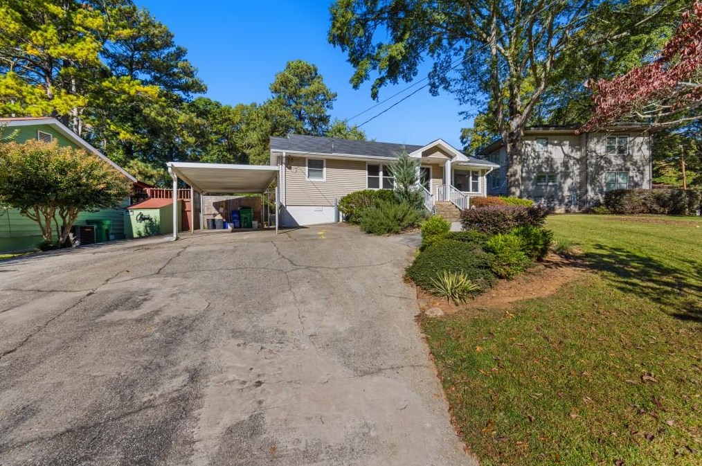 1416 Woodland Hills Dr, Atlanta GA  30324-4628 exterior