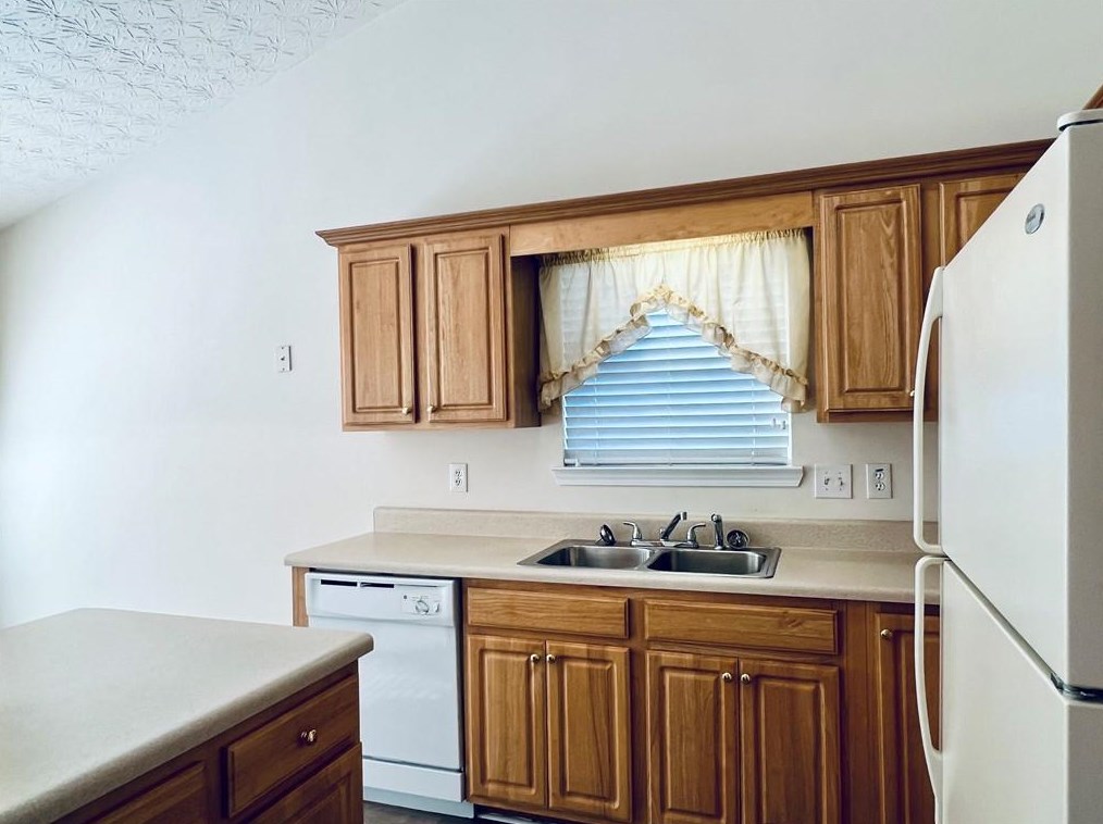 219 Mount Laurel Dr, Dallas GA  30132-0958 exterior