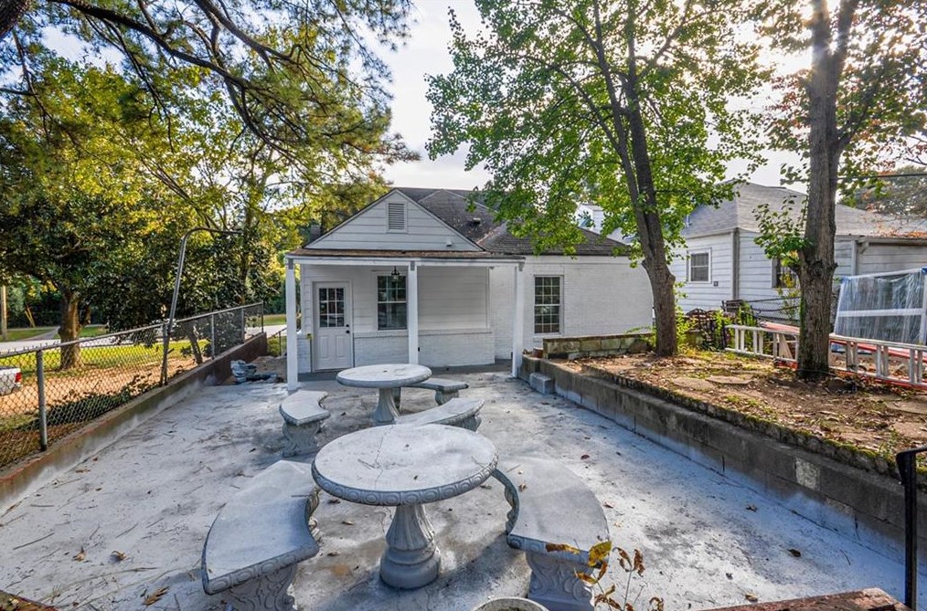 1473 Westview Dr, Atlanta GA  30310-1374 exterior