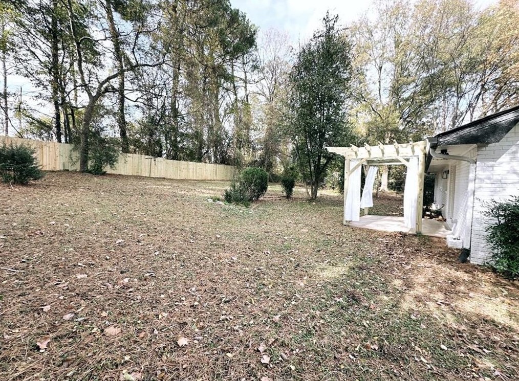 2079 Hilton Dr, Decatur GA  30035-2320 exterior