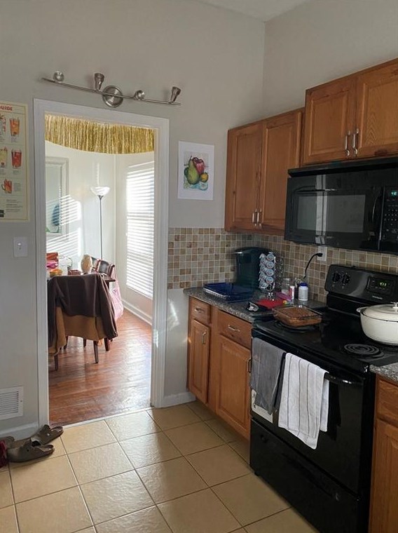 2896 Monterey Dr, Decatur GA  30032-3528 exterior