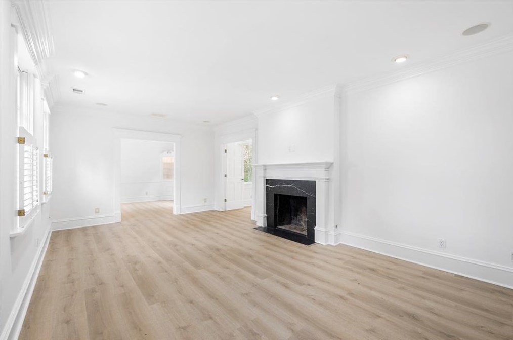 3731 Wieuca Rd, Atlanta GA  30342-4336 exterior