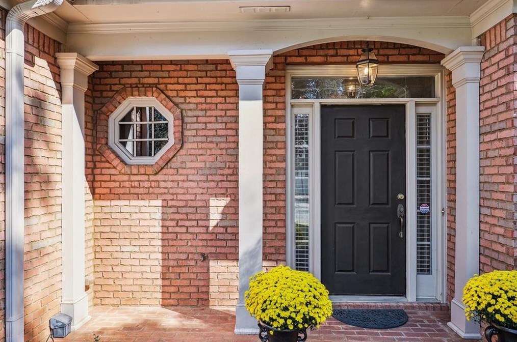 1135 Graystone Xing, Alpharetta GA  30005-4373 exterior