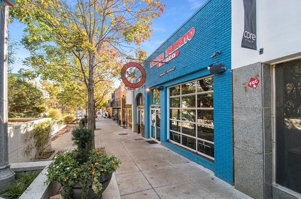 2782 Tilson Rd, Decatur GA  30032-5506 exterior