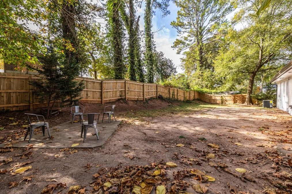 1991 Capri Dr, Decatur GA  30032-5209 exterior