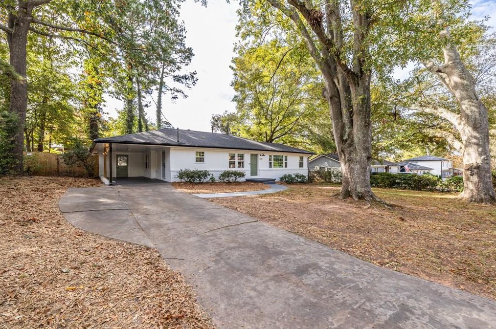 1991 Capri Dr, Decatur GA  30032-5209 exterior