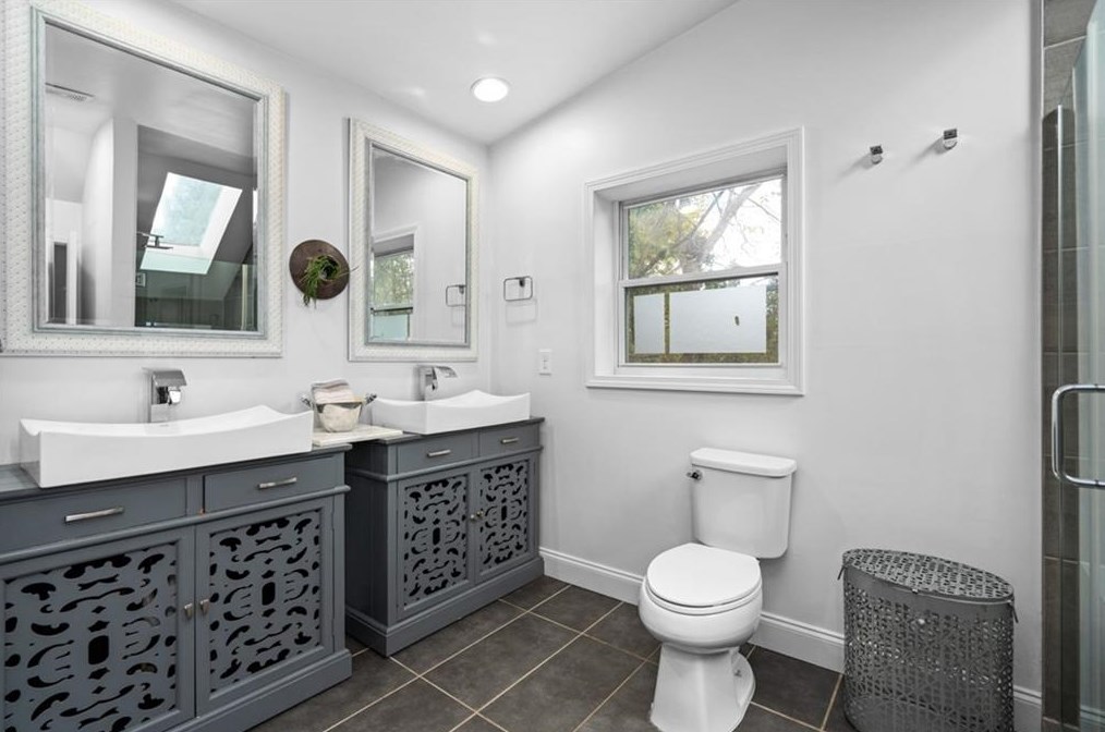 2048 Cogar Dr, Decatur GA  30032-3925 exterior