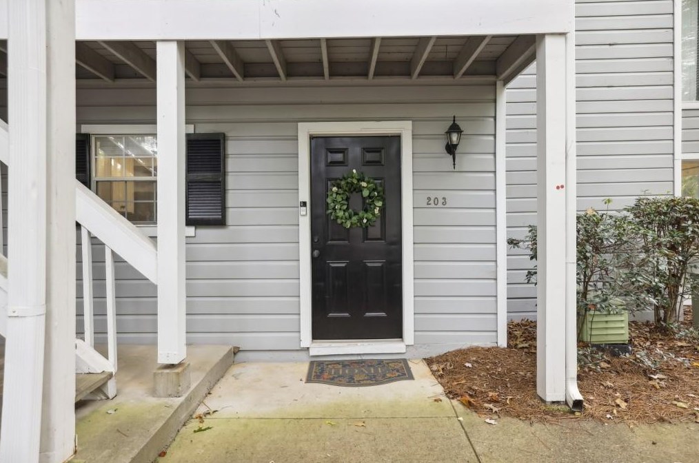 203 Natchez Trce, Atlanta GA  30350-3003 exterior