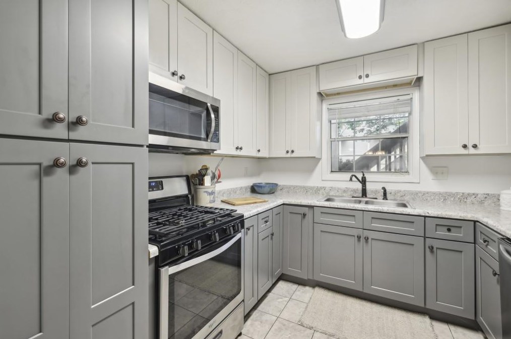203 Natchez Trce, Atlanta GA  30350-3003 exterior