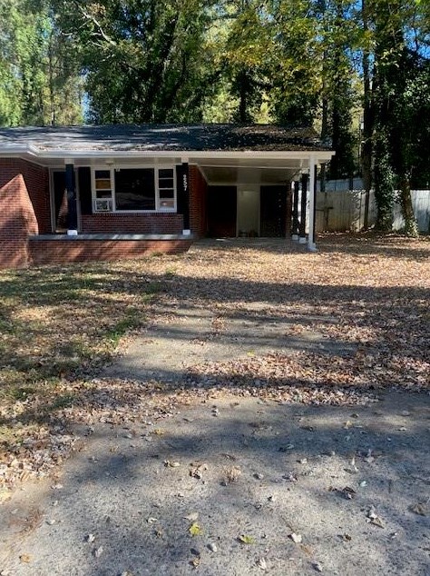 257 Simon Ter, Atlanta GA  30318-7435 exterior