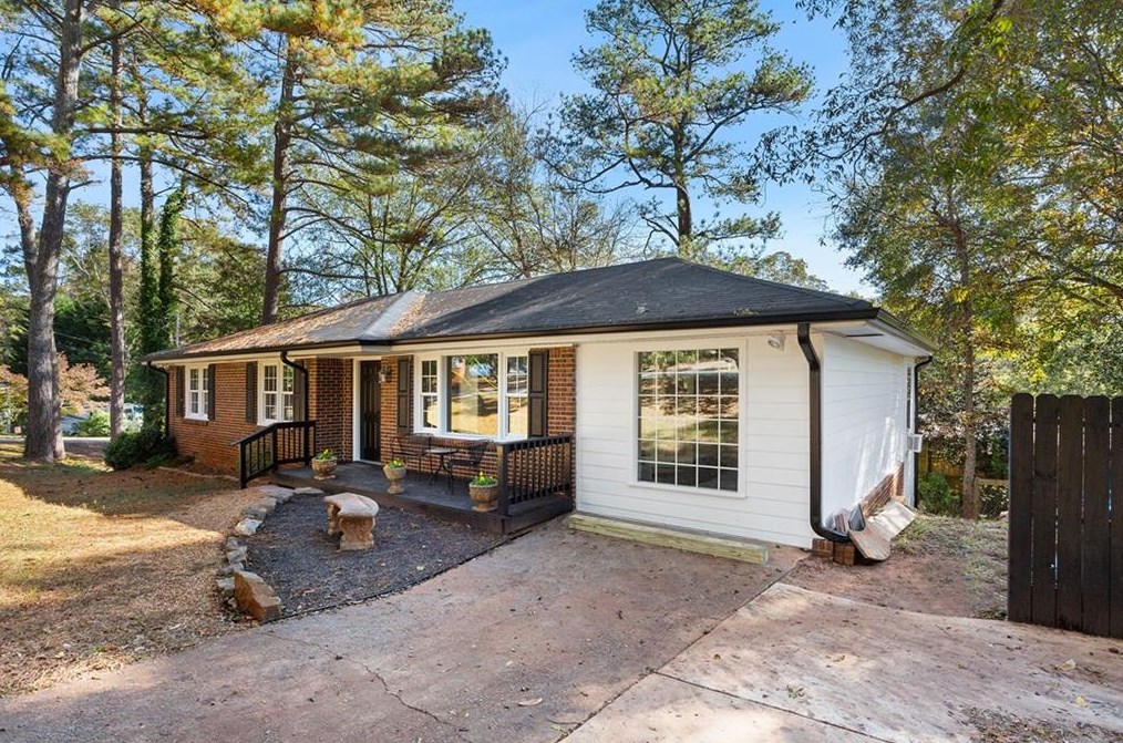 3623 Lee St, Smyrna GA  30080-5611 exterior