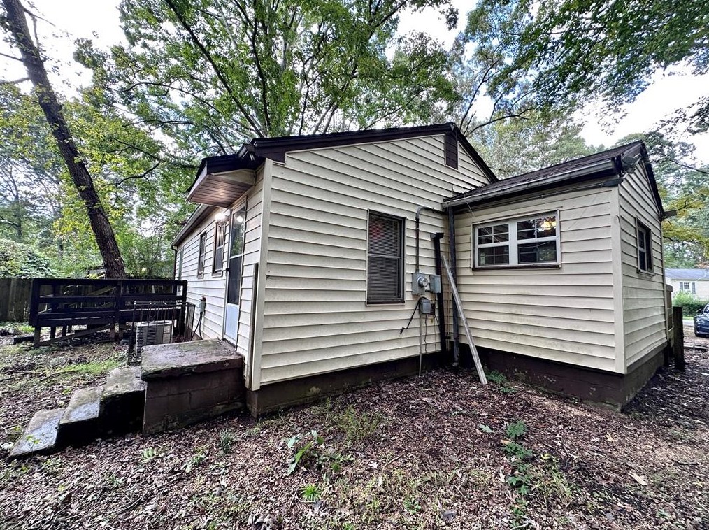 4189 Lindsey Dr, Decatur GA  30035-1922 exterior